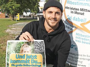 Daniel Birk wirbt für die Umfrage. Foto: privat