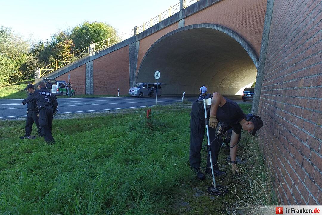 Heckenschütze feuert auf fahrende Autos bei Schnaittach