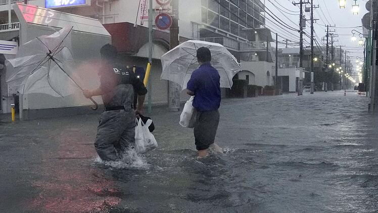 Taifun &laquo;Dujuan&raquo; in Japan