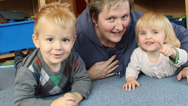 Lukas und Ida kommen regelmäßig in den Kinderkrippe.  Sie werden sie von  Ulla Hartenstein und ihren Kolleginnen betreut. Foto: Schneider
