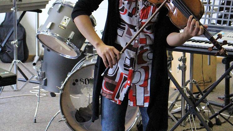 Violinistin Tianwa Yang besuchte die 5. Klasse der Realschule Bad Brückenau. Foto: Julia Raab