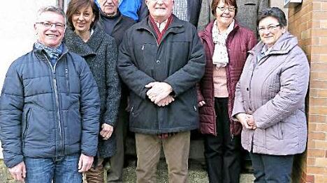 Ehrungen für langjährige Mitgliedschaft beim OGV Weitramsdorf und Ernennung zu Ehrenmitgliedern (v.l.): Bernd-Ulrich Schmölz, Karina Strehler, Hans Neubauer, Jochen Kohles, Klaus Riegert, Reiner Brückner, Christa Oppel, Werner Hanke, Gabi Kohles. Foto: Michael Teufel