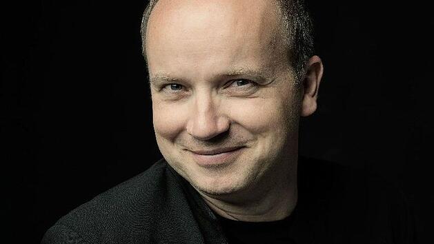 Coburgs Generalmusikdirektor Roland Kluttig dirigiert das Concertino am Samstag (11. Mai) und das Sinfoniekonzert am Sonntag (12. Mai, 18 Uhr) und Montag (13. Mai, 20 Uhr) im Landestheater.Foto: Marco Borggreve