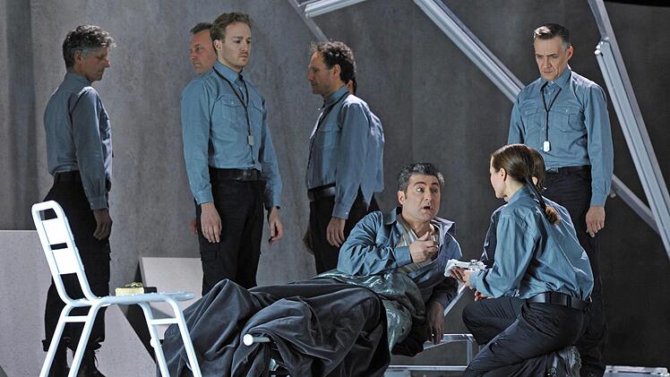 Richard Wagners "Parsifal" feierte Premiere am Landestheater Coburg. Szene aus dem 1. Akt der Neuinszenierung von Jakob Peters-MesserFoto: Andrea Kremper