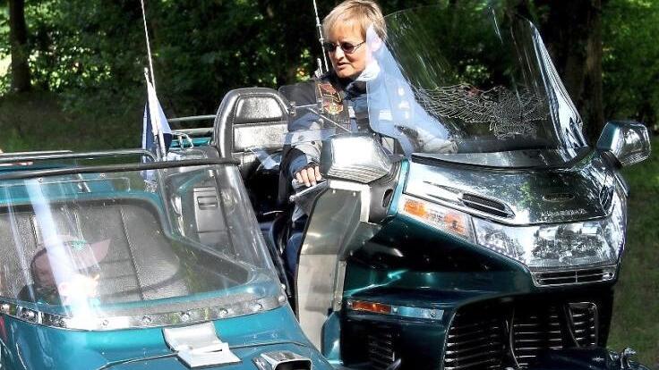 Für kleine Jungen wie Nicolas ist eine Ausfahrt in dem Gespann von Petra Langer etwas Besonderes.