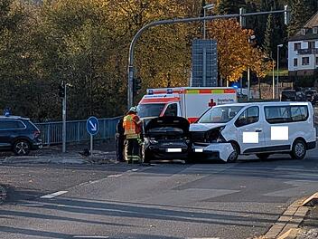 Betriebsstoffe bei Unfall im Kreis Main-Spessart ausgelaufen