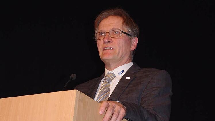 Der oberfränkische Bezirksgeschäftsführer Roland Sack informierte über Aktuelles aus dem Bezirk.