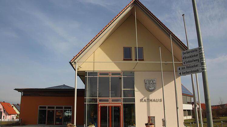 Die Marktgemeinderäte werden noch oft über den Flächennutzungsplan diskutieren. Foto: Sabine Memmel/Archiv