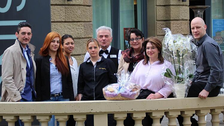 Die Belegschaft des Spielbankrestaurants sucht noch Verstärkung. Foto: Benedikt Borst