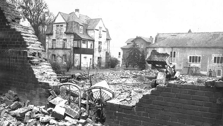 Coburg im Herbst 1965: das ehemalige Gaswerk wird abgerissen.Foto: CT-Archiv/Heinz Kiesewetter