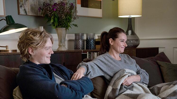 Mein Gott, ist der Sohn gro&szlig; geworden. In Staffel vier lebt Birgitte Nyborg (Sidse Babett Knudsen) alleine in ihrem Haus. Doch dann zieht ihr mittlerweile erwachsener Sohn Magnus (Lucas Lynggaard T&oslash;nnesen) wieder bei ihr ein.