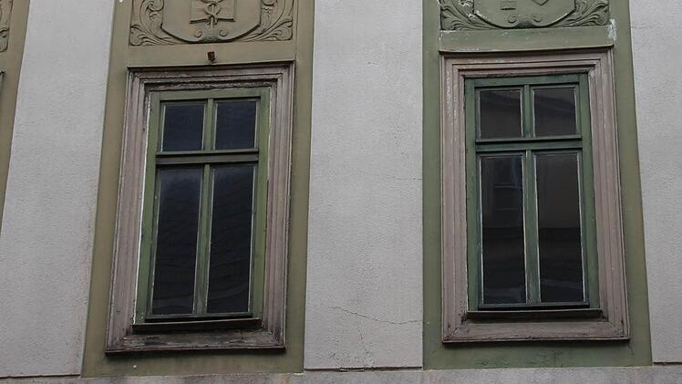 Wohnraum schaffen in historischen Gebäuden ist teuer, sagt Hans-Heinrich Eidt, der Vorsitzende der Gemeinschaft Stadtbild Coburg. Die hohen Kosten seien aber nur einer von vielen Gründen, die Hauseigentümer davon abhalten, leerstehende Wohnungen zu vermieten. Foto: Helke Renner/CT-Archiv