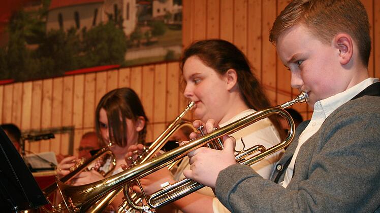 Junge und erfahrene Musiker gestalteten bei den Premicher Musikanten den böhmischen Abend.Gabriele Sell