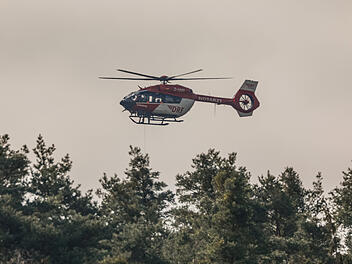 Verletzte Frau im Wald: Rettungshubschrauber im Einsatz