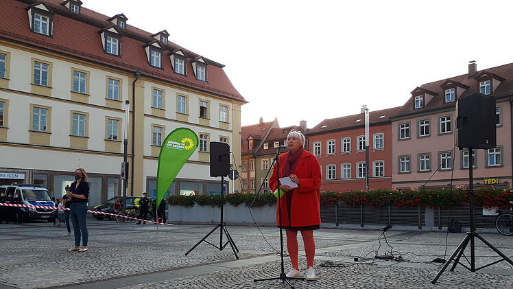 Claudia Roth in Bamberg: Mehr Hilfe für Afghanistan gefordert
