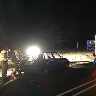 FIRST PICTURE zur News N8511 "Verkehrsunfall auf der B2 Person eingeklemmt. Zwischen Pleinfeld Süd und Nord"