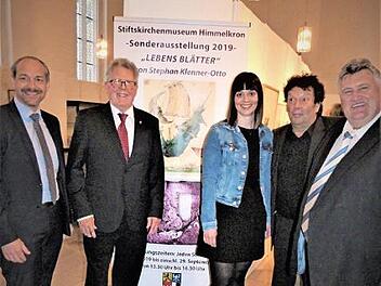 Eröffneten die Sonderausstellung "Lebens Blätter" (von links): stellvertretender Landrat Jörg Kunstmann, Dekan i. R. Jürgen Zinck, Vanessa Uome von der Gemeindeverwaltung Himmelkron, Stephan Klenner-Otto und Bürgermeister Gerhard Schneider.  Foto: Werner Reißaus