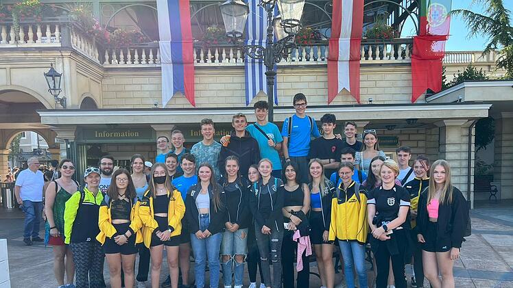 Der FC Thulba bei der Fahrt des Kreisjugendrings in den Europapark Rust.