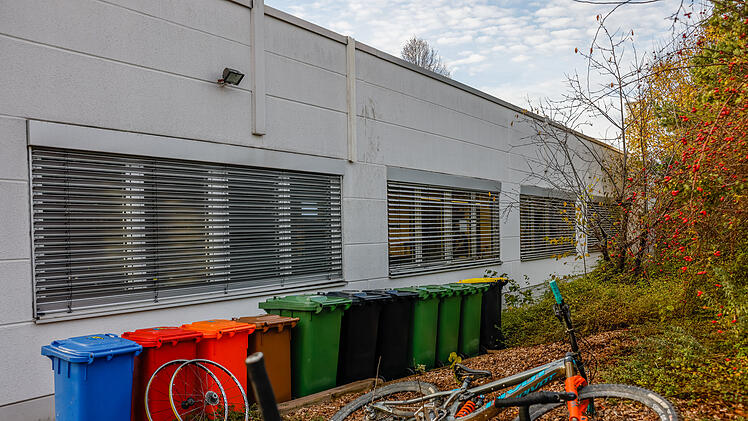 Spektakulärer Einbruch in Fahrradgeschäft: Täter kamen über das Dach und angelten Fahrräder