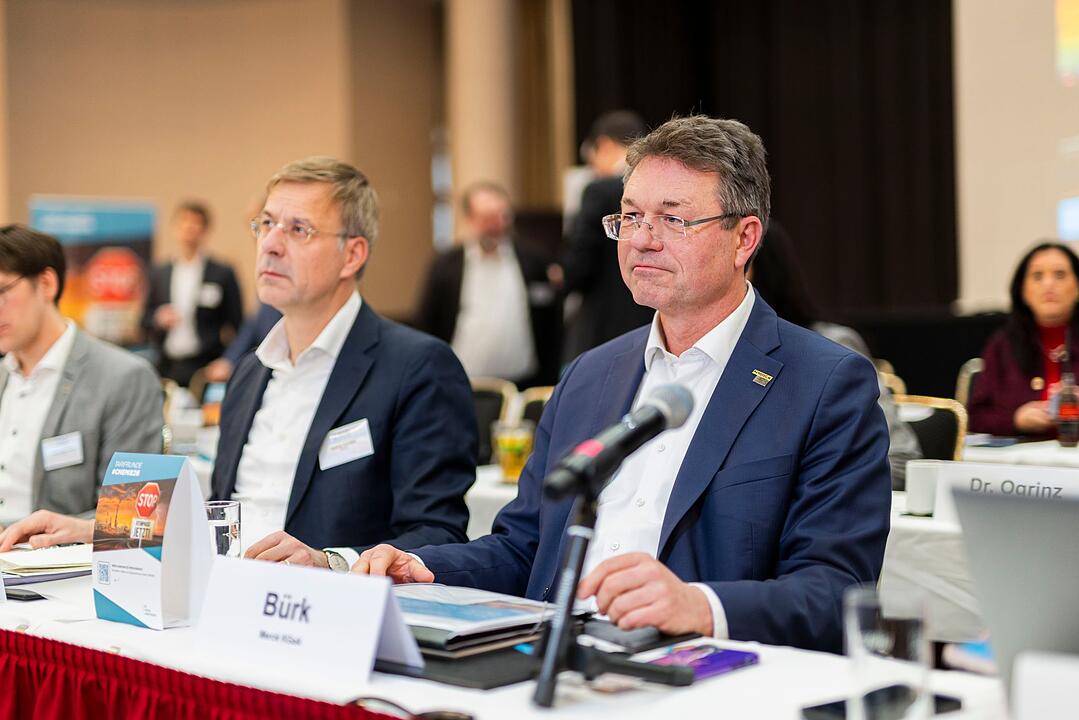 Erste Tarifrunde der Chemie- und Pharmaindustrie