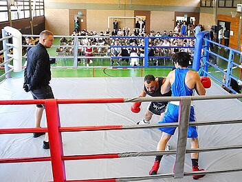 Box-Event in Thulba: Super K&auml;mpfe, aber viele leere Pl&auml;tze