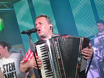 Auf der Bühne ist Klaus Pfreundner in seinem Element. Foto: Archiv