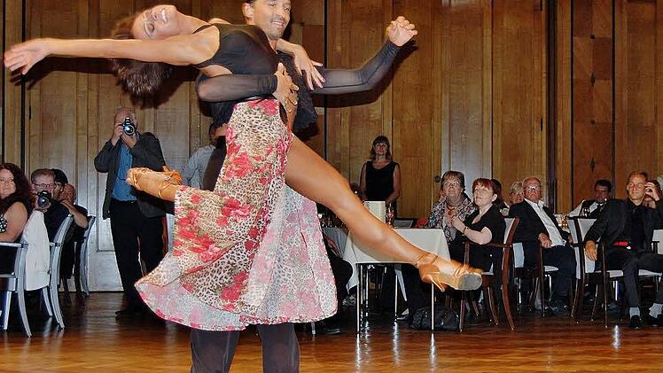 Ein Ereignis ersten Ranges war das Tanzturnier im Regentenbau. Foto: Sigismund von Dobschütz