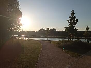 Nürnberg: Bub (4) stirbt nach Sturz in Wöhrder See - Tragödie sorgt für Bestürzen Nürnberg: Bub (4) stirbt nach Sturz in Wöhrder See - Tragödie sorgt für Bestürzen