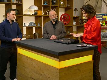 Der Verkäufer brachte Horz und Lichter zum Lachen: "Mein Opa hat mir zehn Prozent zugesichert. Ich denke, da werde ich ihm noch mal auf den Fuß treten, nachdem die Expertise so hoch ausgefallen ist."