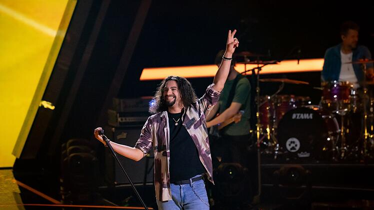 Tobias liebt und lebt den lauten Rock. Seine Darbietung des Europe-Klassikers "Final Countdown" löste gemischte Gefühle aus. "Ich hasse den Song", sagte Smudo. Tobias sollte trotzdem ins Fanta-4-Tier. Er entschied sich für Rea Garvey.