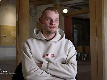 B&uuml;rgergeld-Empf&auml;nger Jason findet das Nordhausener Pilotprojekt, das ihn zur Arbeit zwingt, richtig.