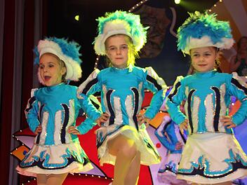 Sketche, Garden und allerlei Kurzweil gab's beim Kinderbüttenabend.Veronika Schadeck