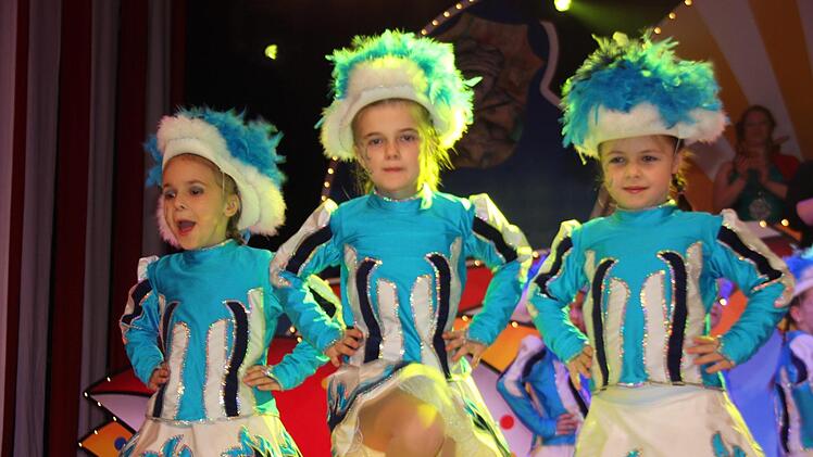 Sketche, Garden und allerlei Kurzweil gab's beim Kinderbüttenabend.Veronika Schadeck