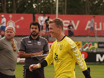 Da strahlt einer: Nico Purtscher nach seinem Punktspieldebüt für den TSV Aubstadt.  Foto: Rudi Dümpert