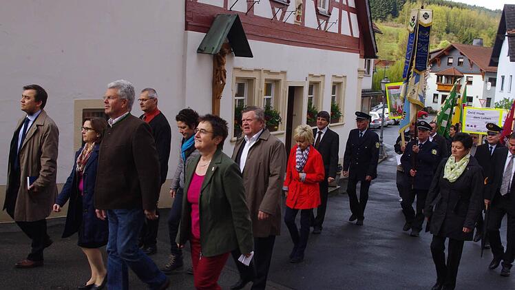 Mai-Kundgebung in Wallenfels. Foto: Heike Schülein