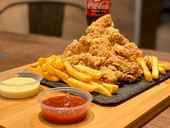 Flair in Fürth: Neues Restaurant "Chickenz" kommt gut an - "Nach amerikanischer Art"