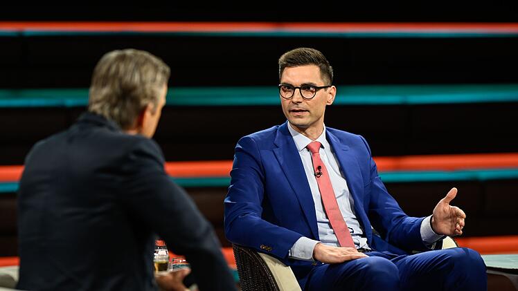 Bei "Markus Lanz" geriet CDU-Politiker Sepp M&uuml;ller (r.) wegen des &ouml;ffentlich ausgetragenen Koalitionsstreits unter Druck.