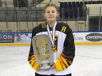 Nina Christof, Deutsche U18-Meistern im Fraueneishockey, wurde als Hammelburgs Sportlerin des Jahres 2021 ausgezeichnet.