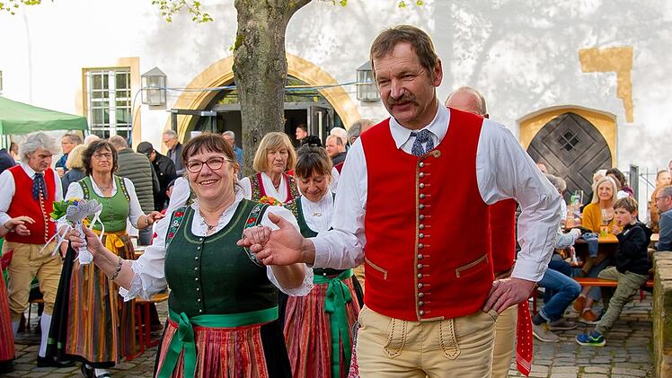 Gerolzhofen: Volkstanzgruppe trauert um wichtiges Mitglied