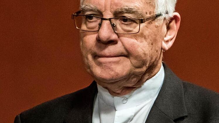 Als Präsident des Fränkischen Sängerbundes begrüßte Peter Jacobi die Interpreten des Gedenkkonzerts in Coburg.Foto: Jochen Berger