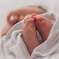 Sternenkinder sind Babys, die vor, während oder kurz nach der Geburt sterben. Oft bleibt Eltern nur eine flüchtige Erinnerung an ihr Kind. Eine "Sternenkind-Fotografin" aus dem Kreis Haßberge will dem entgegenwirken. Symbolfoto: unsplash.com/Luna Pimentel