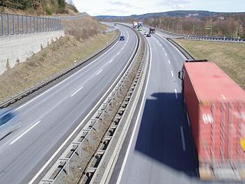 Auf der B 173 muss der Verkehr bei Neuses (in Fahrtrichtung Kronach) demnächst eine Umleitung nutzen. Foto: Marco Meißner