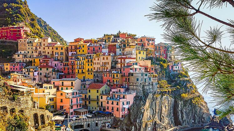 In Italien treffen malerische Orte auf atemberaubende Natur - im Urlaub solltest du jedoch auf einige Gepflogenheiten achten.