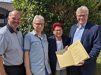 Bayreuth: J&ouml;rg Heimler f&uuml;r ehrenamtliche Arbeit mit goldener Medaille ausgezeichnet