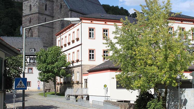 Neukonzeption: Die Obere Schule wird mit einer Übergangszeit in eine reine Ganztagsschule umgewandelt. Darüber sind am Dienstagabend die Eltern informiert worden. Foto: Stephan Tiroch