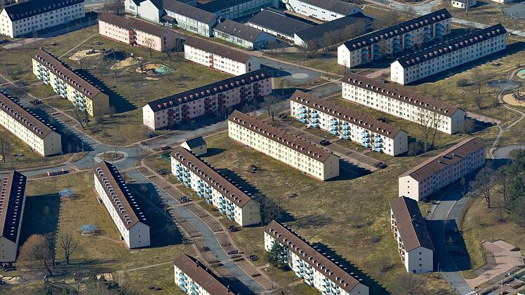 Der Stadtrat hat einen Grundsatzbeschluss getroffen: Möglichst viele Wohnungen auf dem früheren US-Gelände sollen erhalten bleiben.  Foto: Rinklef