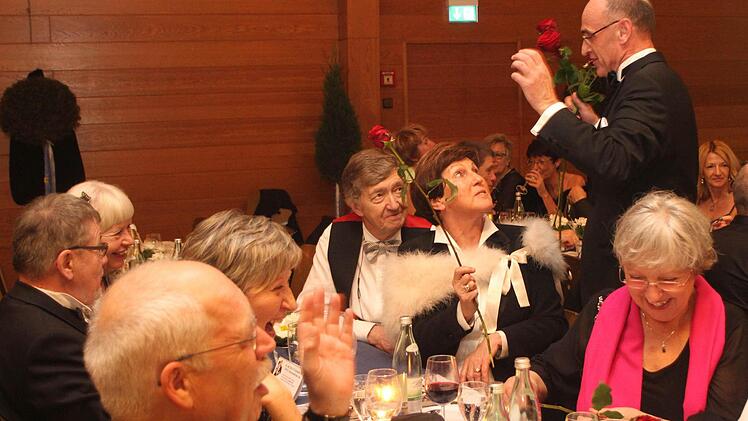 Wilhelm Schneider als "Rosenkavalier"  Fotos: Günther Geiling