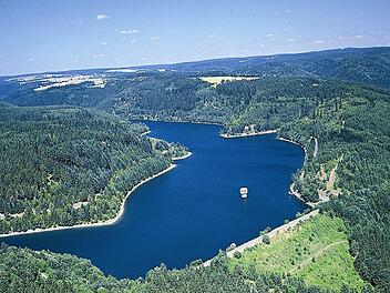 Die Trinkwasser-Talsperre Mauthaus (Ködeltalsperre) im Frankenwald: Von hier aus fließt das FWO-Wasser durch die Aufbereitungsanlage Rieblich - und weiter auch nach Bischberg, Viereth-Trunstadt, Oberhaid und Lisberg.  Foto: FWO