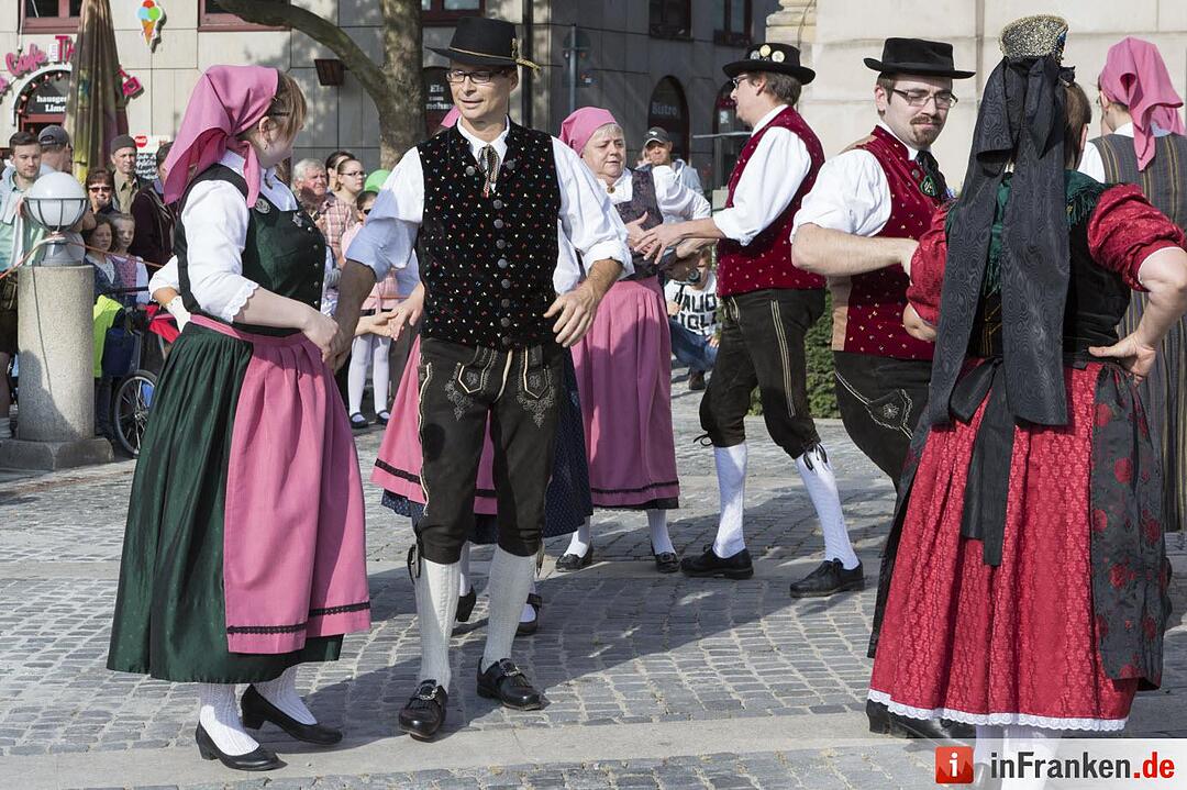 Fürther Michaeliskirchweih eröffnet