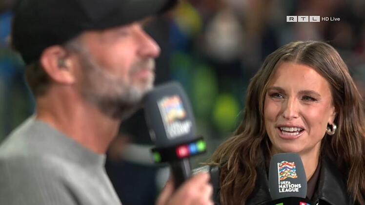 Laura Wontorra: Sichtlich hingerissen vom neuen Bundestrainer J&uuml;rgen Klopp.